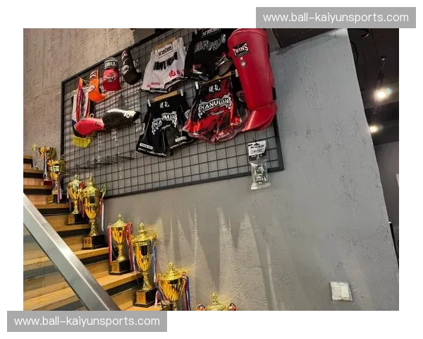 拳风激荡，武魂对决：泰拳与少林功夫的千年之约